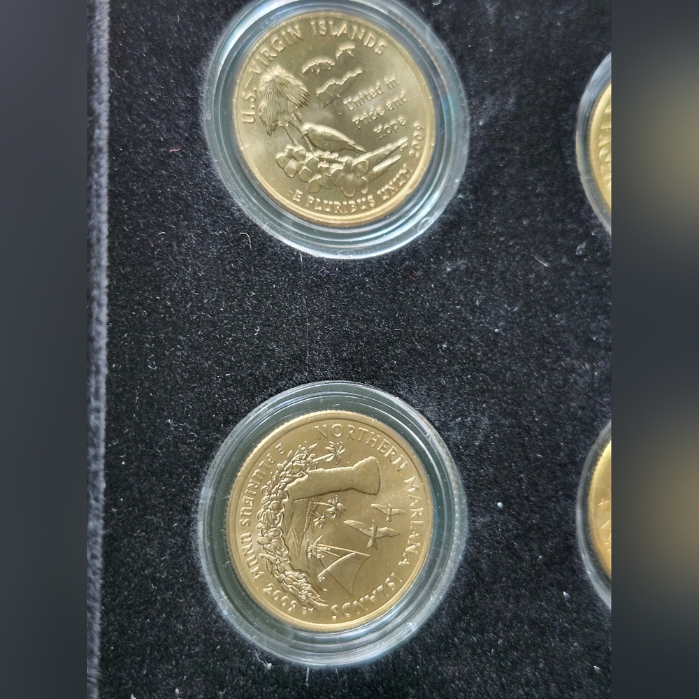 24kt. Gold Plated State Quarter Set Phiadelphis Mint In Display Case - Picture 10 of 14